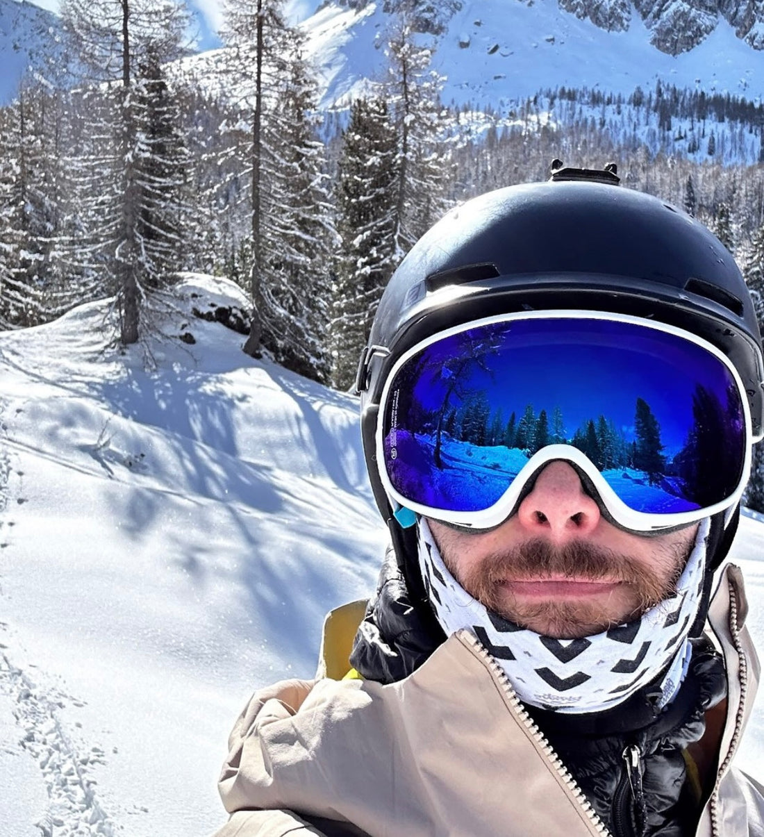 The mountains have a new queen: GOGGLE MASK by Alba Optics.