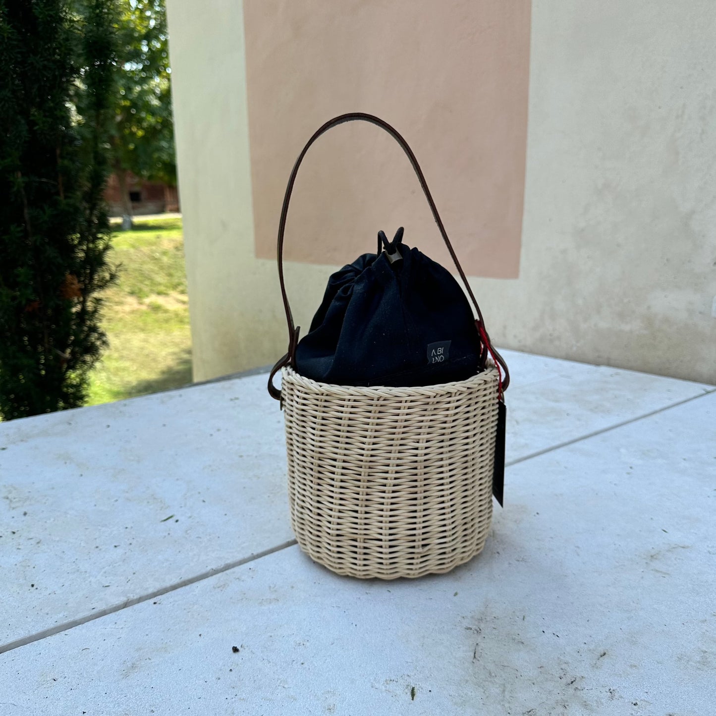 Abiuno - Basket Small Black